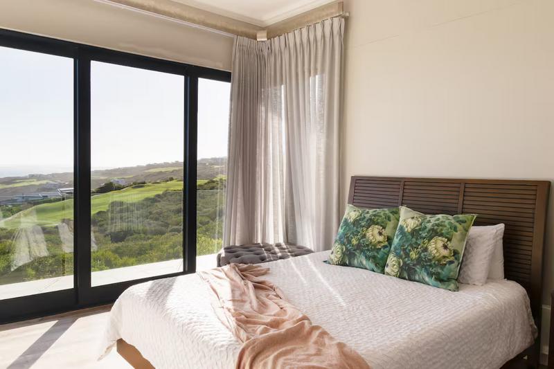 To Let 4 Bedroom Property for Rent in Pinnacle Point Golf Estate Western Cape
